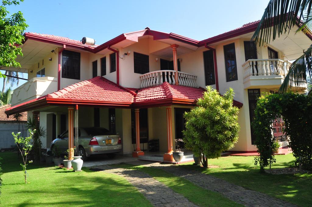Sugandi Inn Kochchikade Exterior foto